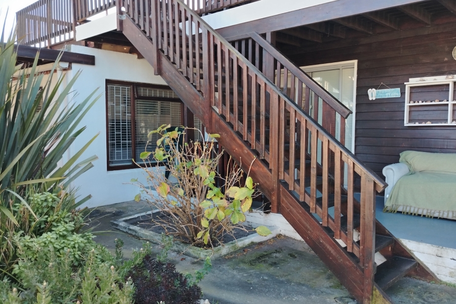 3 Bedroom Property for Sale in Sandbaai Western Cape